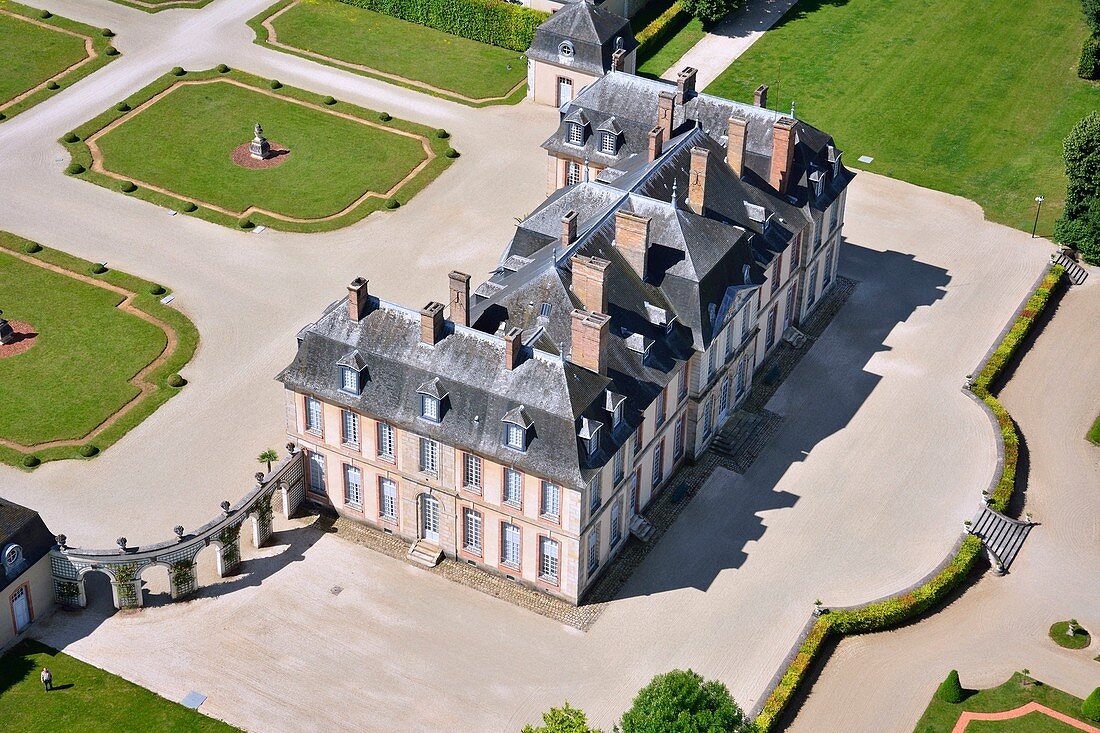 France, Aube, La Motte Tilly, the castle of La Motte Tilly (aerial view)