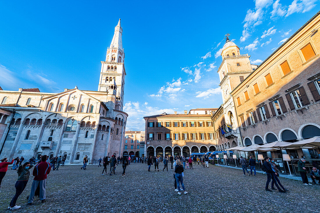 Cathedral of Santa Maria Assunta and Saint Geminianus, UNESCO World Heritage Site, Modena, Emilia-Romagna, Italy, Europe