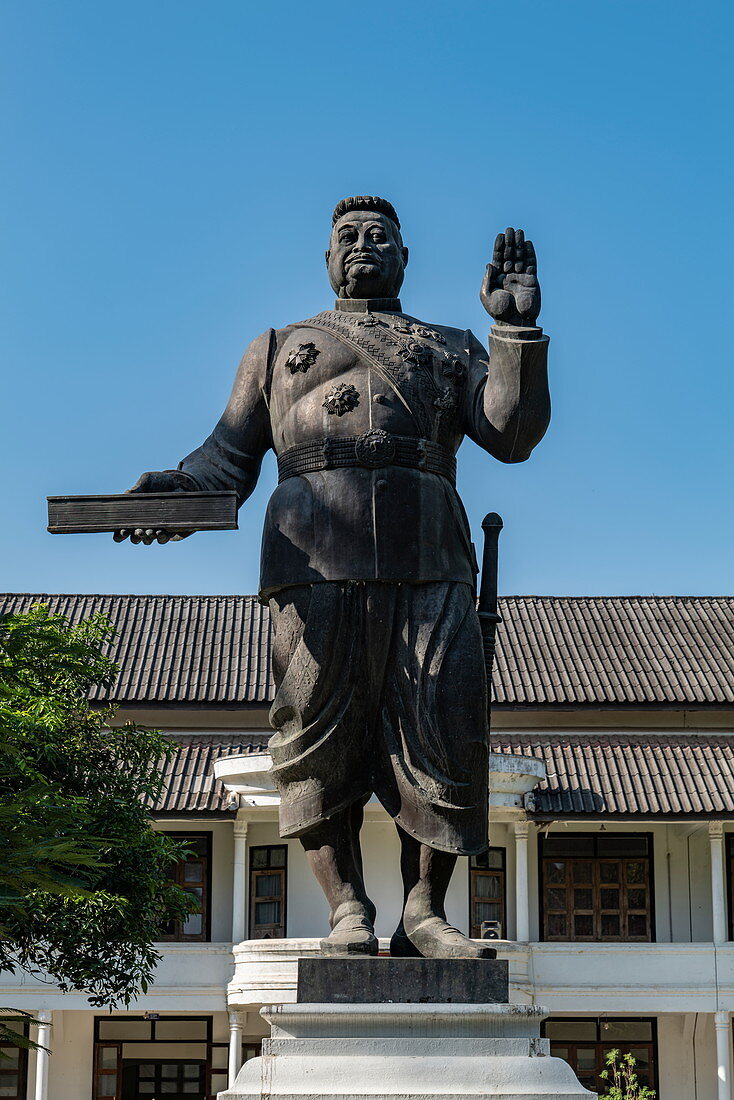 Statue of King Sisavang Vong in the royal palace grounds, Luang Prabang, Luang Prabang Province, Laos, Asia