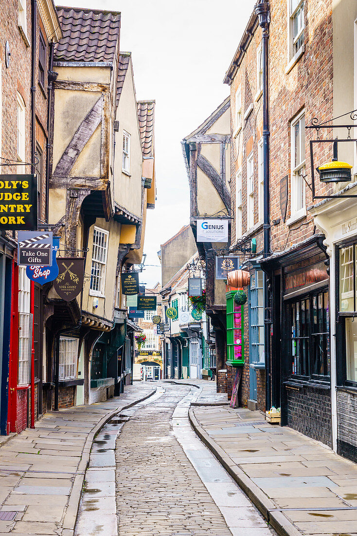 The Shambles, eine erhaltene mittelalterliche Straße in York, North Yorkshire, England, Großbritannien, Europa