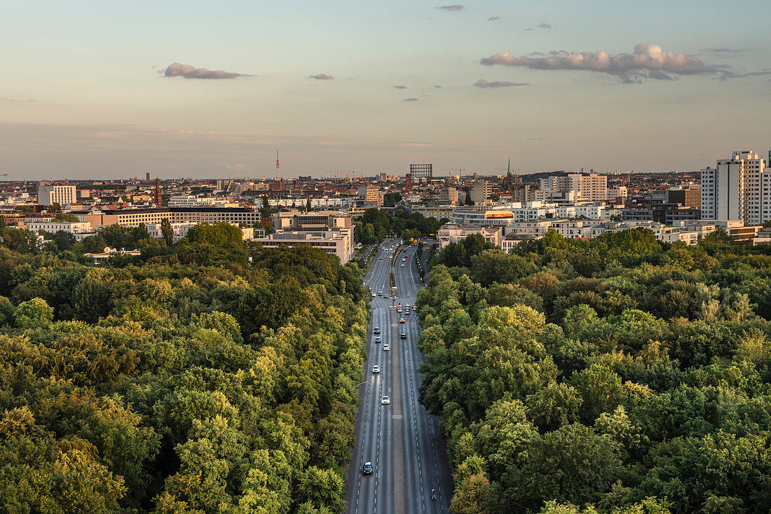 Ansicht der Berliner Skyline von Siegessaule, Berlin, Deutschland, Europa
