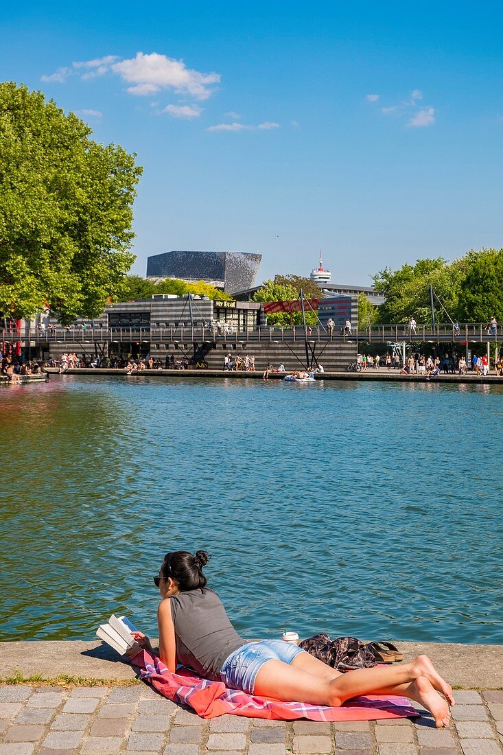 France, Paris, Parc de la Villette, Ourcq Canal at the Oise quay