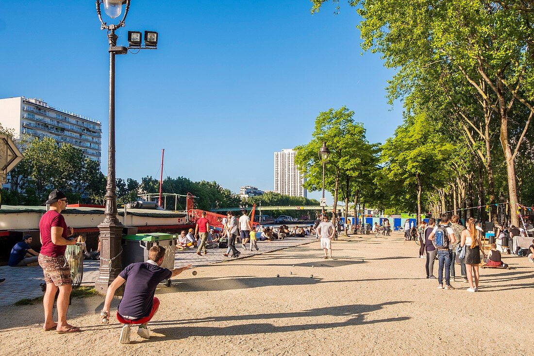 Frankreich, Paris, der Bassin de la Villette, der Quai de la Loire, Petanque