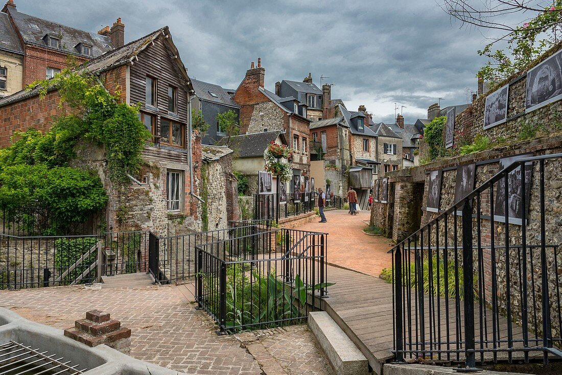 France, Calvados, Honfleur, dead end of the Tripot over the water