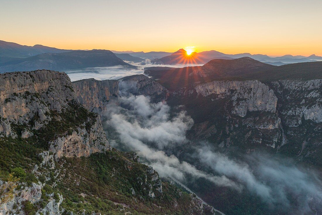 France, Alpes-de-Haute-Provence, Verdon Regional Nature Park, Grand Canyon du Verdon, cliffs seen from the Pas de la Bau belvedere