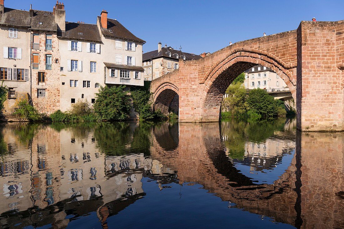 France, Aveyron, Lot valley, Espalion, step on the way to Santiago de Compostela, the Pont-Vieux