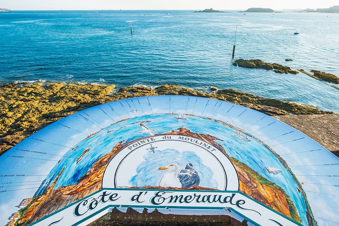 France, Ille-et-Vilaine, Dinard, orientation table at Pointe du Moulinet