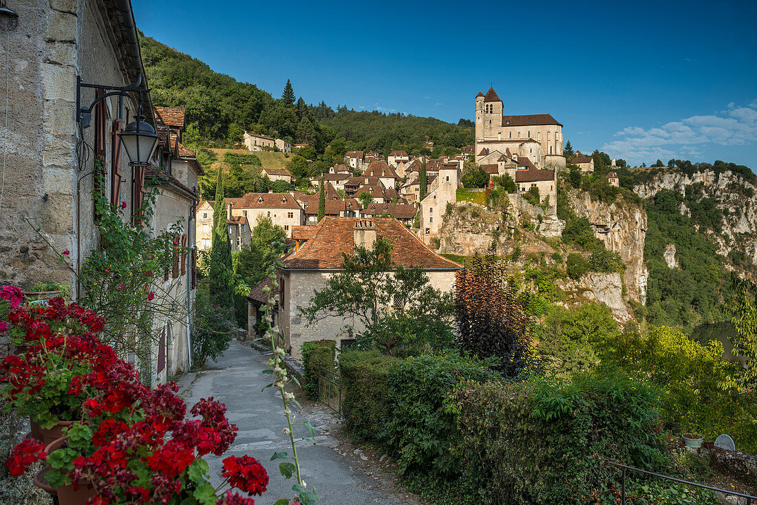 Saint-Cirq-Lapopie, Les Plus Beaux Villages de France, am Lot, Département Lot, Midi-Pyrénées, Frankreich