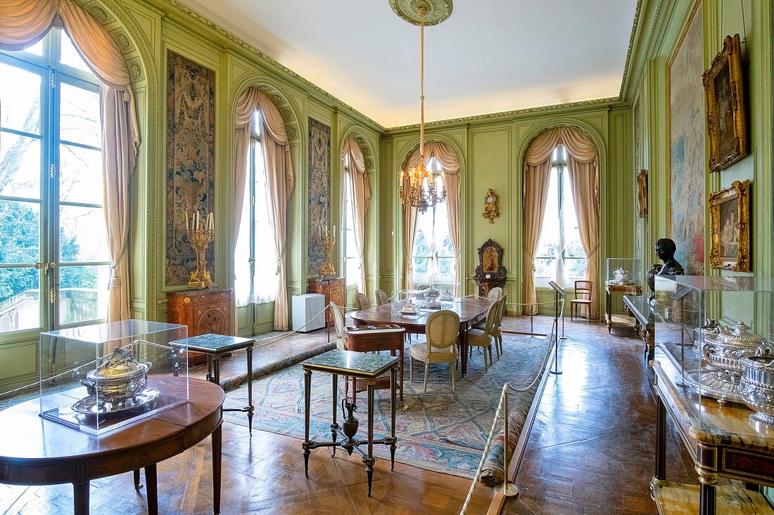 France, Paris, Nissim museum of Camondo, the dining room