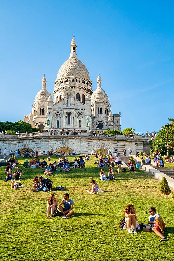 France, Paris, Butte Montmartre and the Sacre Coeur