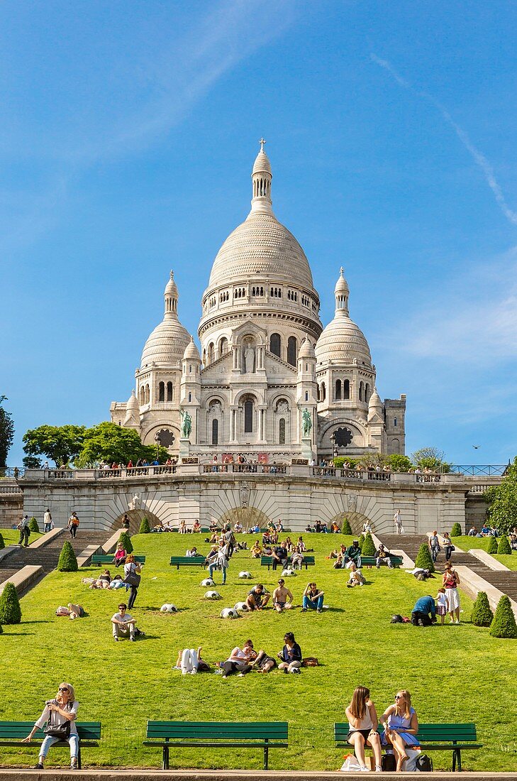 France, Paris, Butte Montmartre and the Sacre Coeur