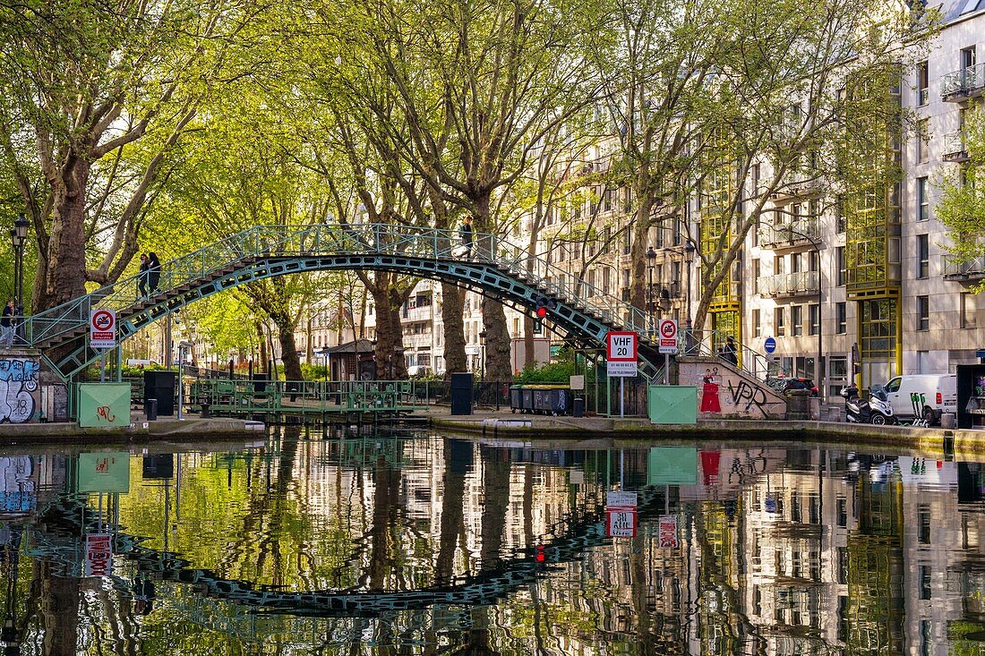 France, Paris, the Canal Saint Martin