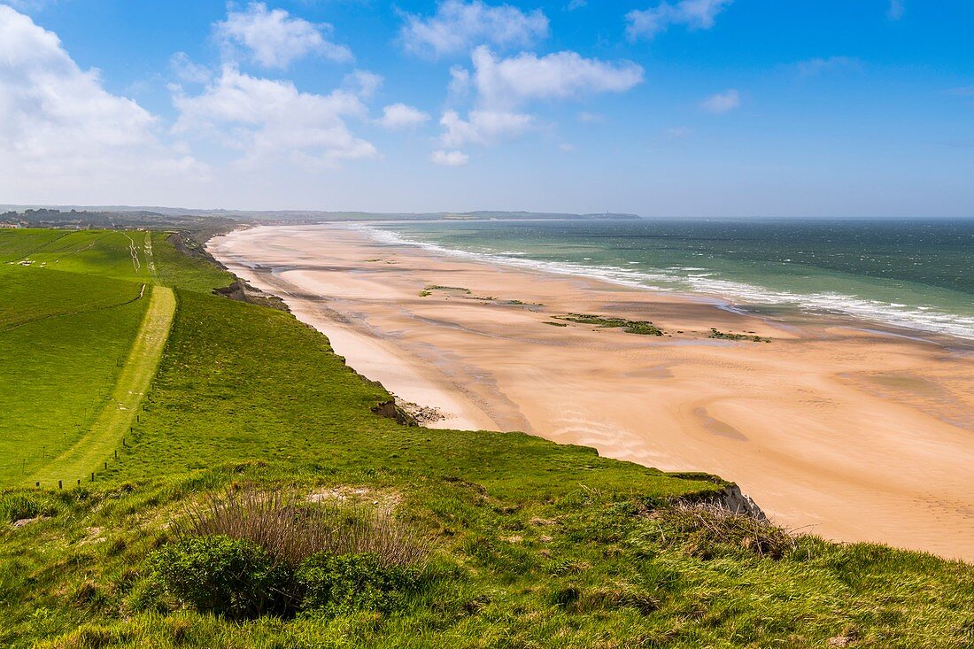 Frankreich, Pas de Calais, Opal Coast, Great Site der beiden Caps, Escalles, Cap Blanc nez, Blick auf die Bucht von Wissant von den Klippen des Cap Blanc Nez