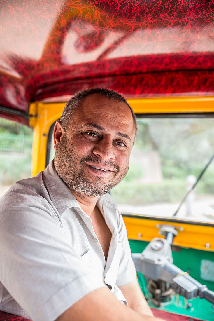 Tuk Tuk driver, New Delhi, India, Asia