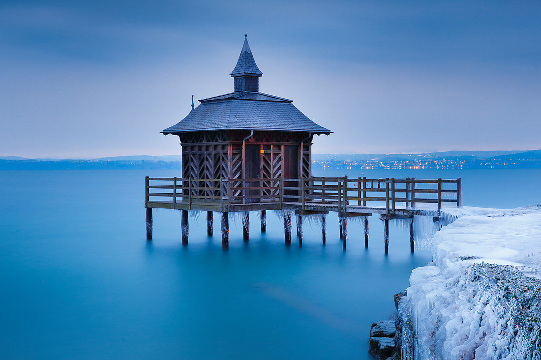 Pavillon des bains at Lac de Neuchatel in winter, Neuenburg, Switzerland, Europe
