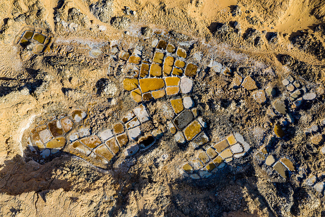 Luftaufnahme der Salzminen von Fachi, Tenere Wüste, Niger, Westafrika, Afrika