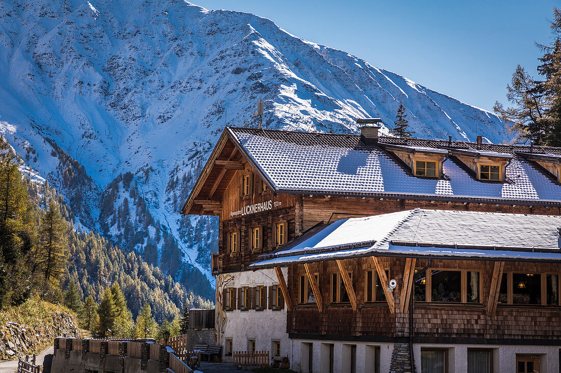 Alpengasthof Lucknerhaus (1,920 m) in the Ködnitztal, Kals am Großglockner, East Tyrol, Tyrol, Austria