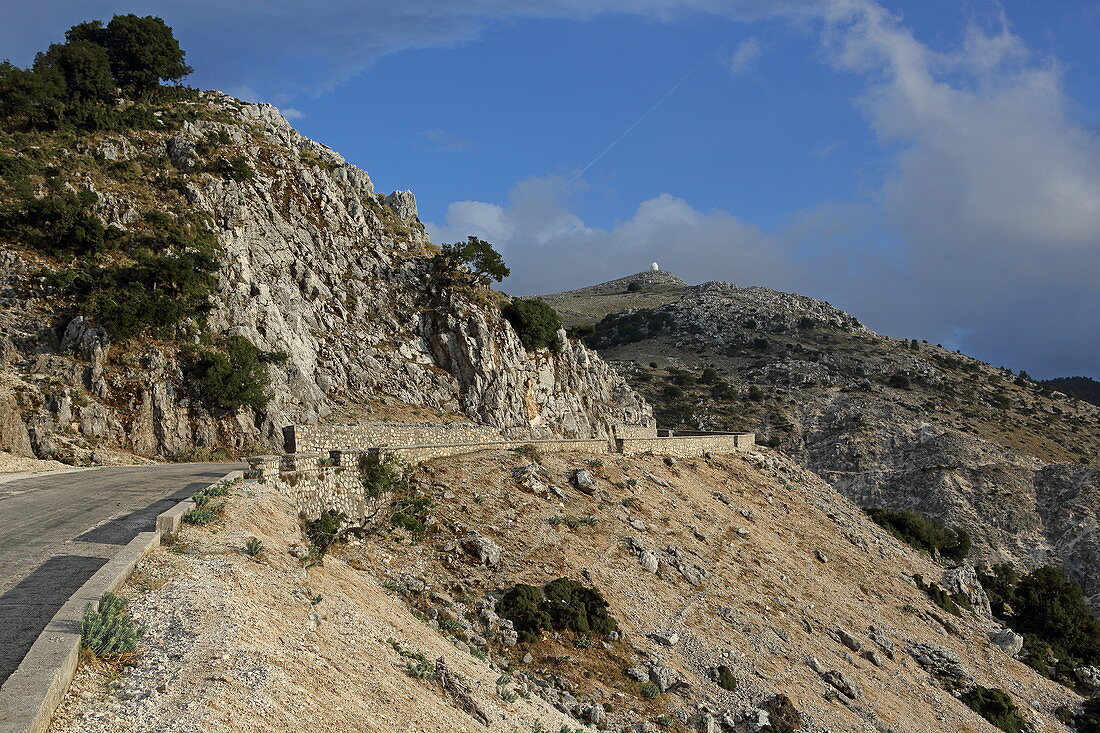 Straße auf den Berg Ilias Enos, Insel Kefalonia, Ionische Inseln, Griechenland