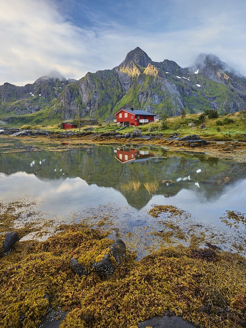 Red house, Himmeltindan, Maervoll, Vestvagoya, Lofoten, Nordland, Norway
