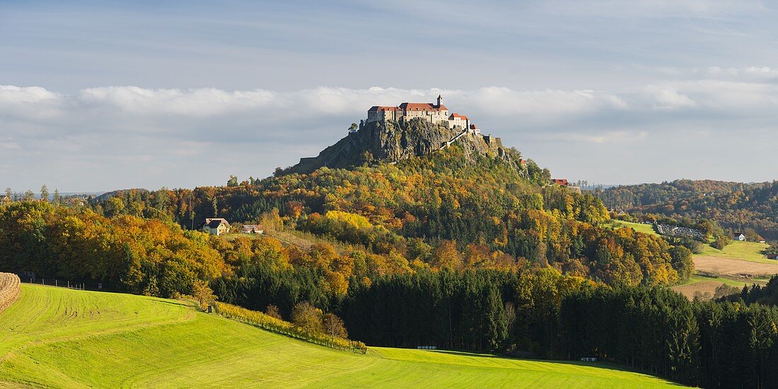 Riegersburg im Herbst, Steiermark, Österreich