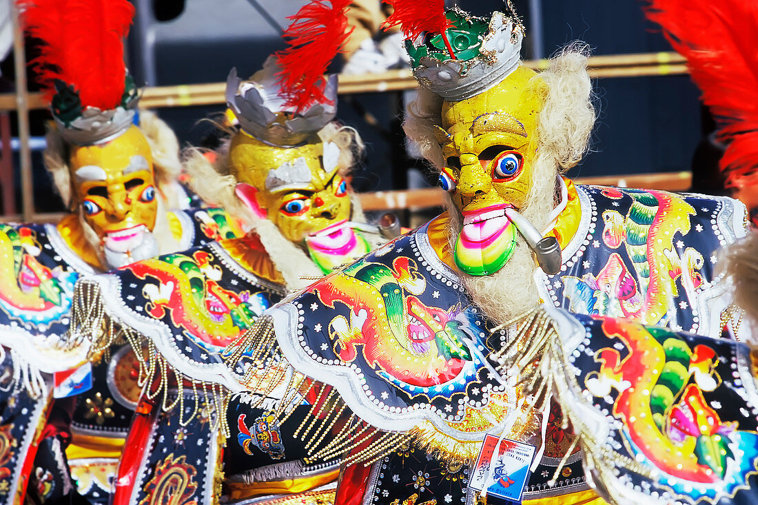 Männer tragen Karnevalskostüme, Karneval von Oruro, Oruro, Bolivien, Südamerika
