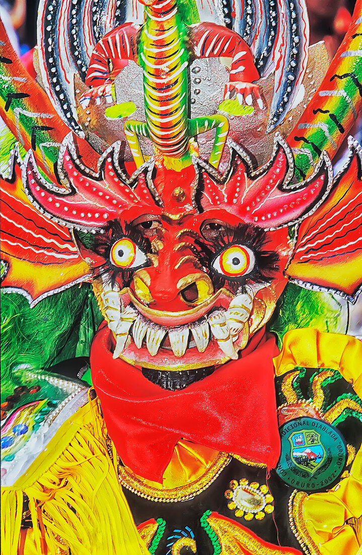 Mann trägt Karnevalskostüm, Karneval von Oruro, Oruro, Bolivien, Südamerika