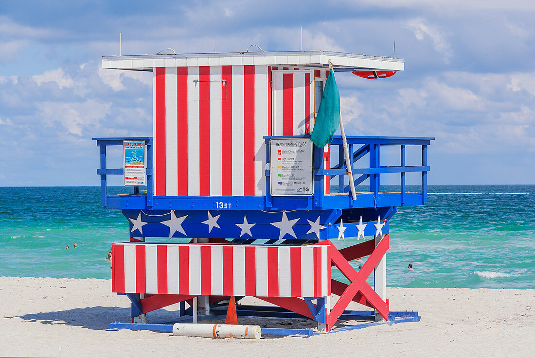 Art Deco Lifeguard hut on South Beach, Ocean Drive, Miami Beach, Miami, Florida, USA