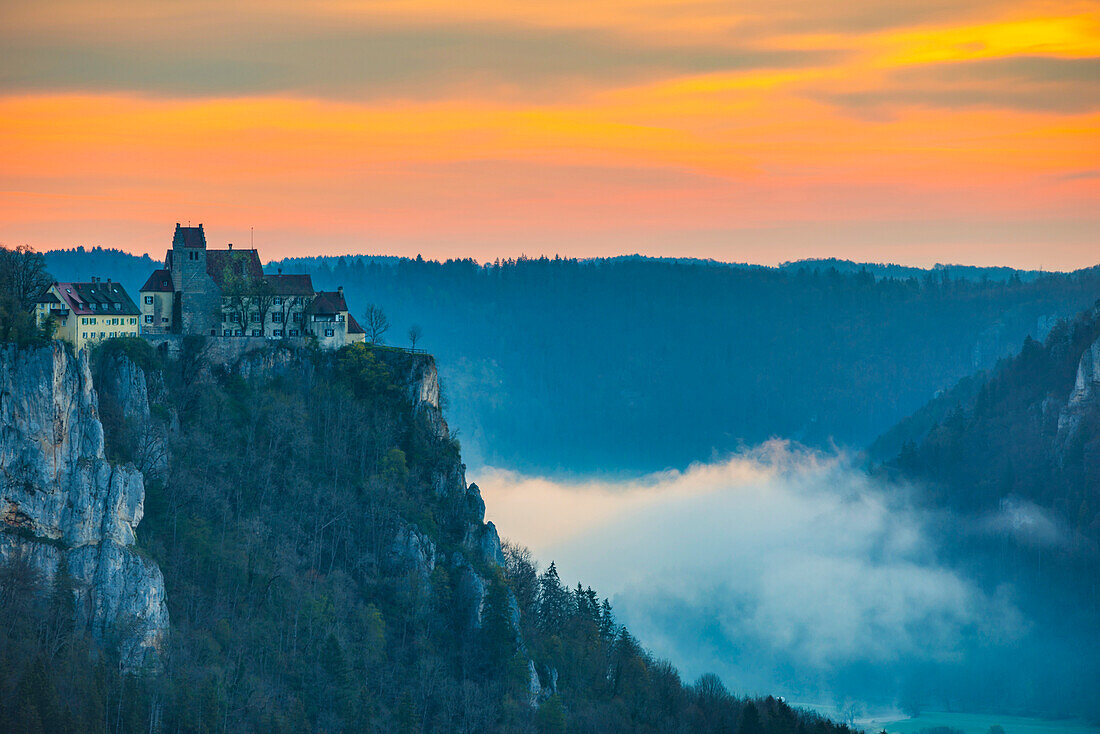 Werenwag Castle, Upper Danube Nature Park, Swabian Alb, Baden-Wuerttemberg, Germany, Europe