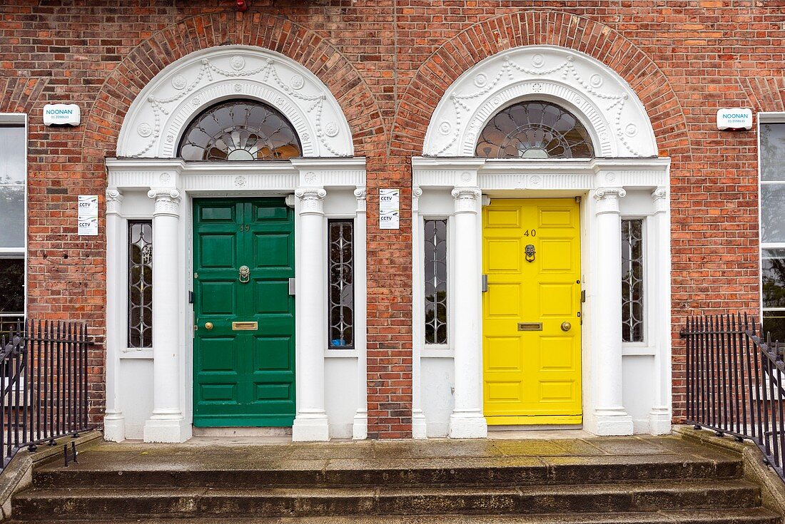 Ireland, Dublin, Merrion Square, the famous colorful doors and their brass knobs and handles typically from Georgian art 