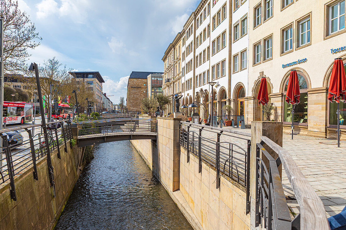 Opernstraße und Canale Grande in Bayreuth, Bayern, Deutschland