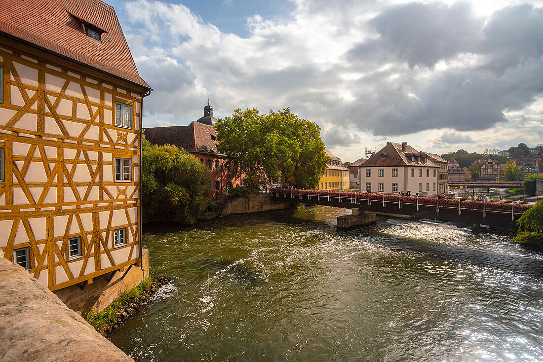 Germany, Bavaria, Bamberg, Old town hall at River Bamberg