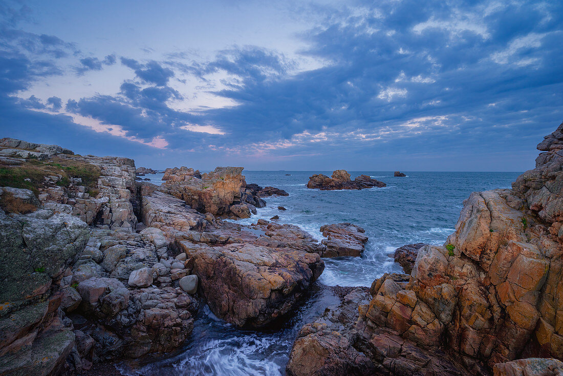 Morning mood on the Breton coast, Brittany, France, Europe