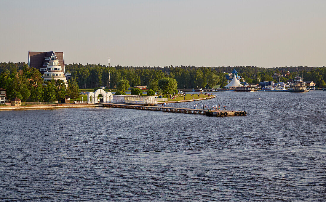 Leisure facility at Troitskoye on the reservoir 'Klyaz'minskoye vodokhranilishche', Klyazminskoe Reservoir, Moscow-Volga Canal, Moskovskaya Oblast, Russia, Europe