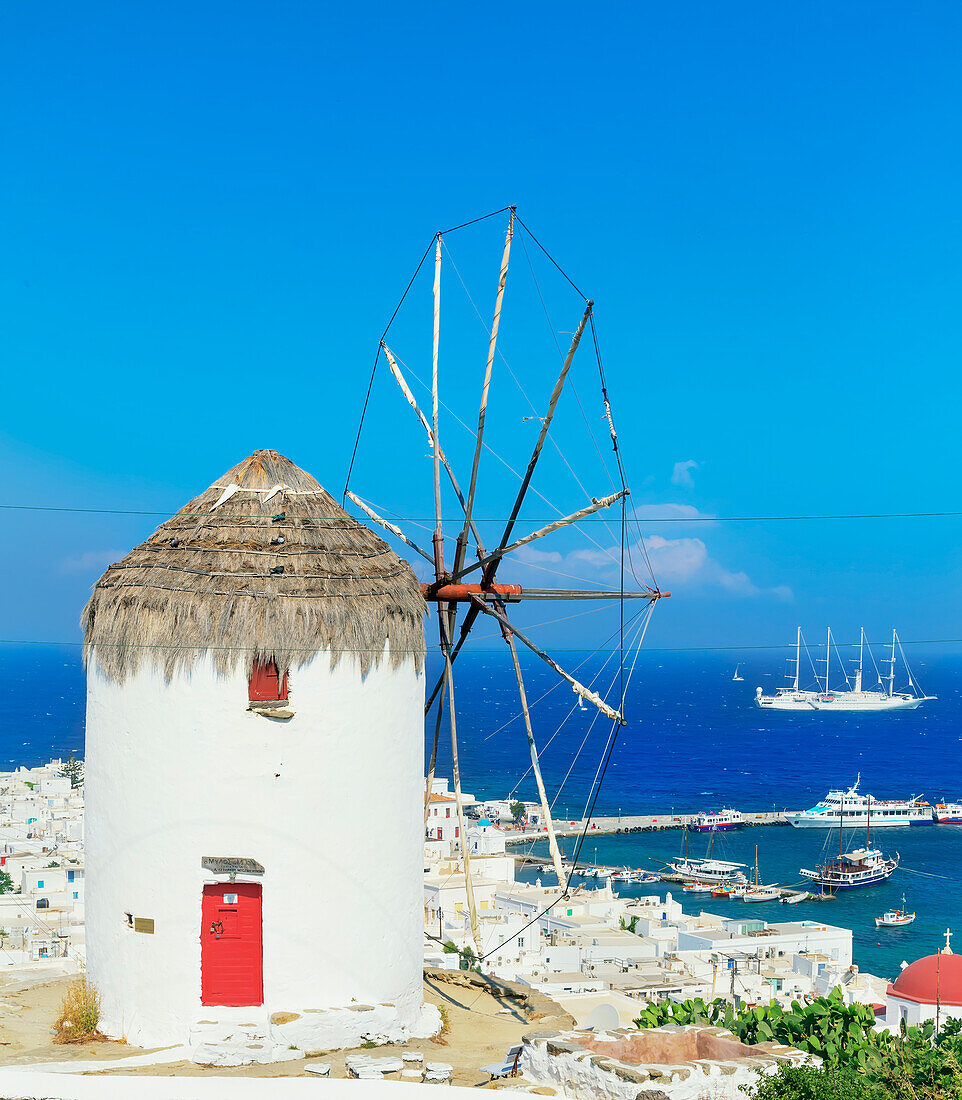 Boni's Windmühle über Mykonos-Stadt, Mykonos, Kykladeninseln, Griechenland