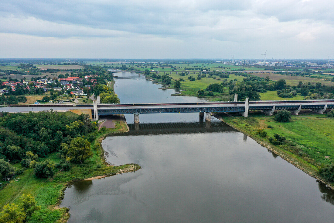 Wasserstraßenkreuz Magdeburg, Mittellandkanal leads over the Elbe, longest trough bridge in Europe, Hohenwarthe, Saxony-Anhalt, Germany