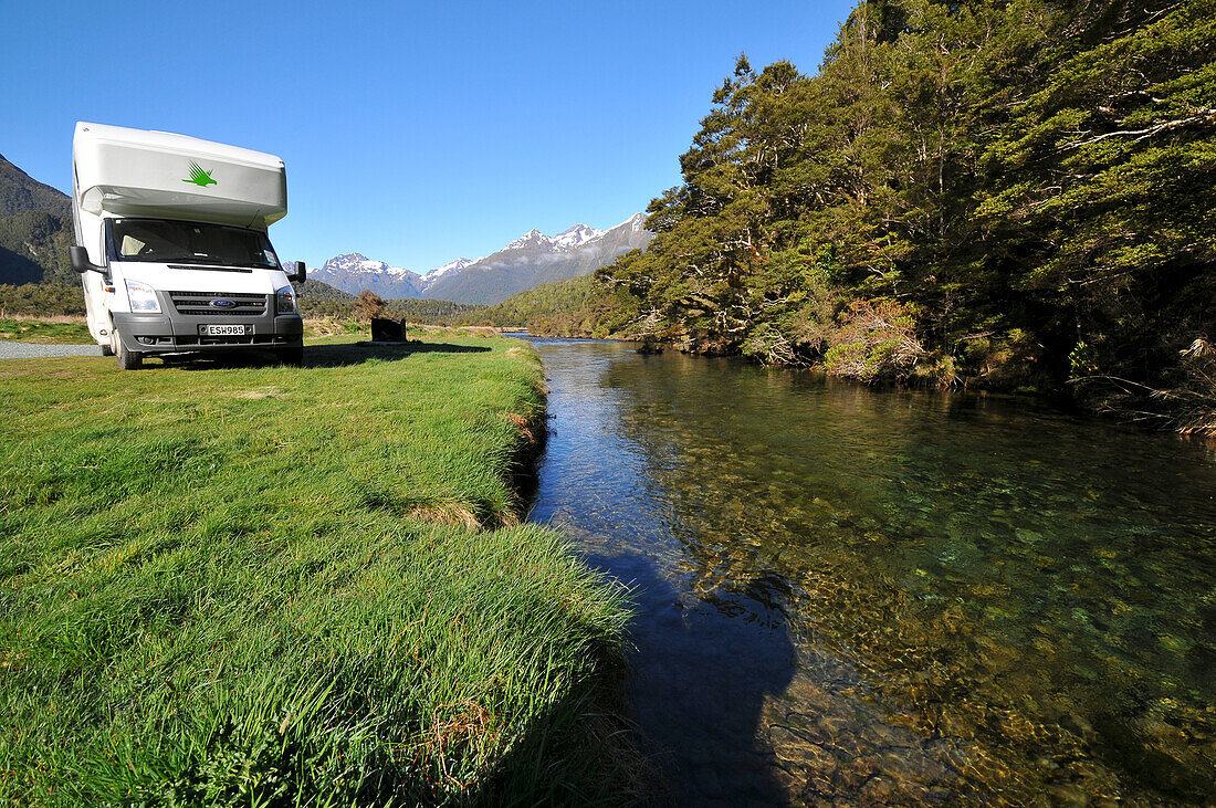 Camping am Fluss, südlich des Lake Pukaki, Südinsel, Neuseeland
