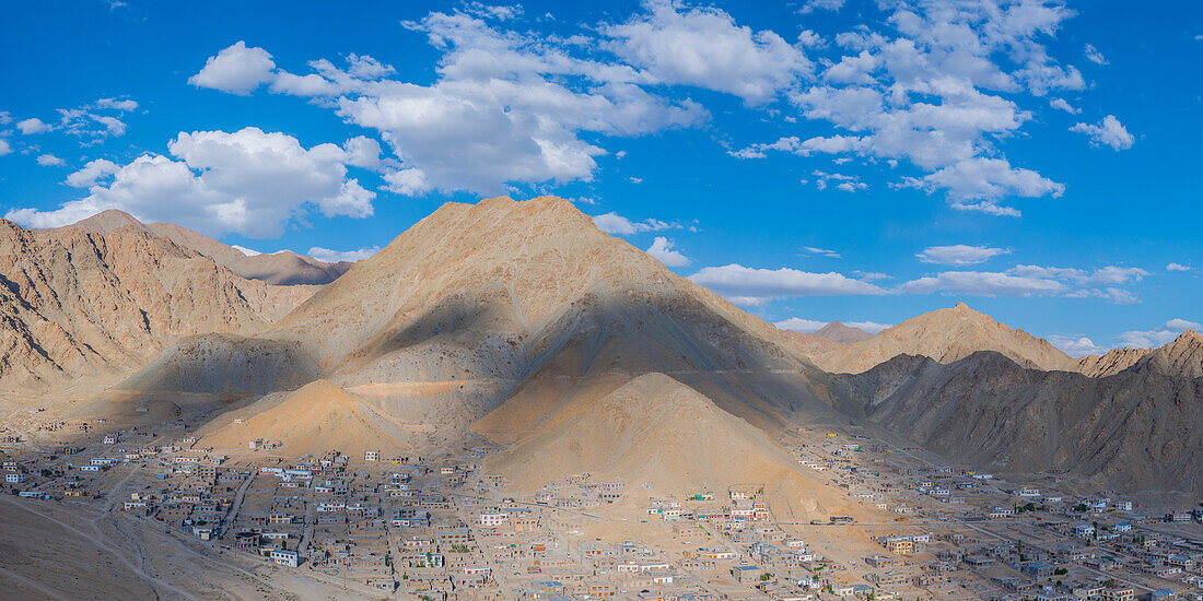 Panorama vom Tsenmo-Hügel auf Leh, Ladakh, Jammu und Kaschmir, Indien, Asien