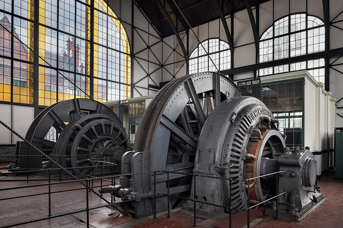 Winding machines, machine hall, industrial museum Zeche Zollern, Bövinghausen, Dortmund, North Rhine-Westphalia, Germany