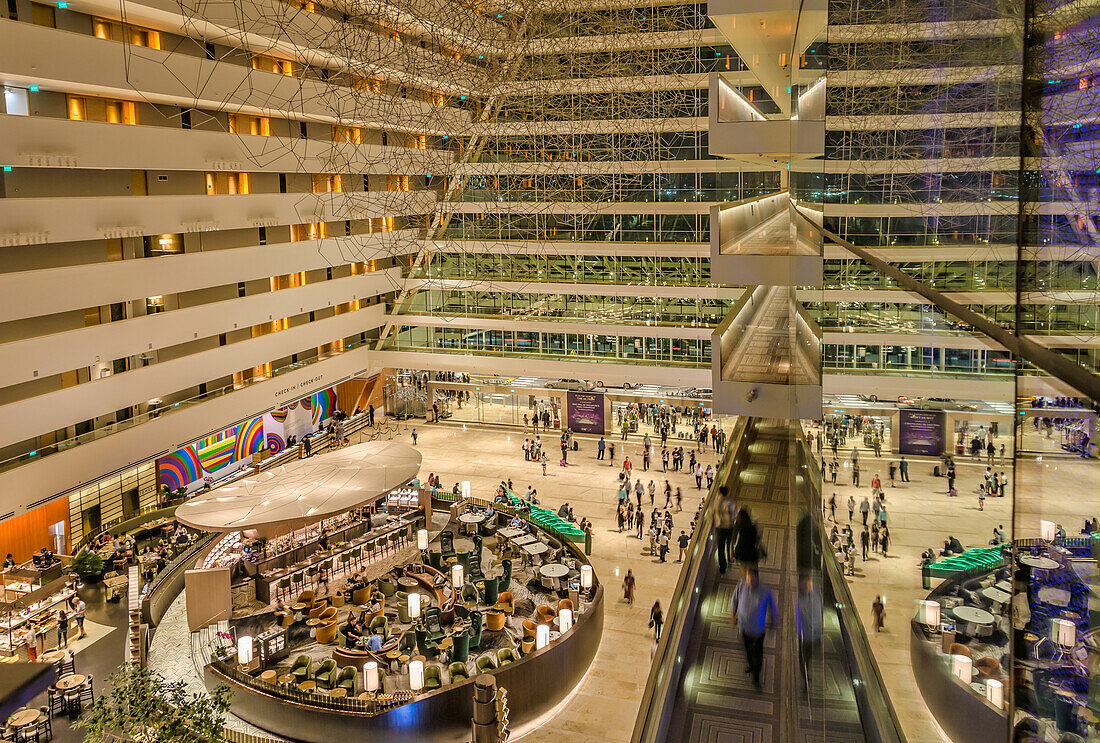 Interior der Hotel Empfangshalle des Marina Bay Sands Hotel, Singapur