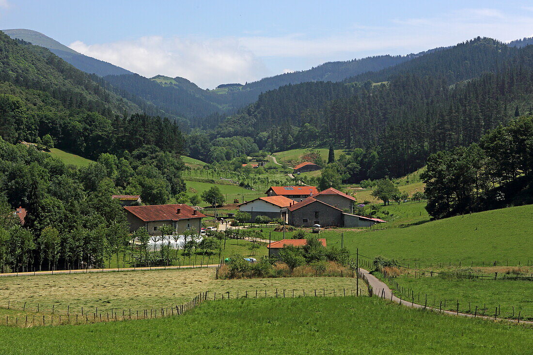 Grandma Valley at Mundaka, Urdaibai Biosphere Reserve, Basque Country, Spain