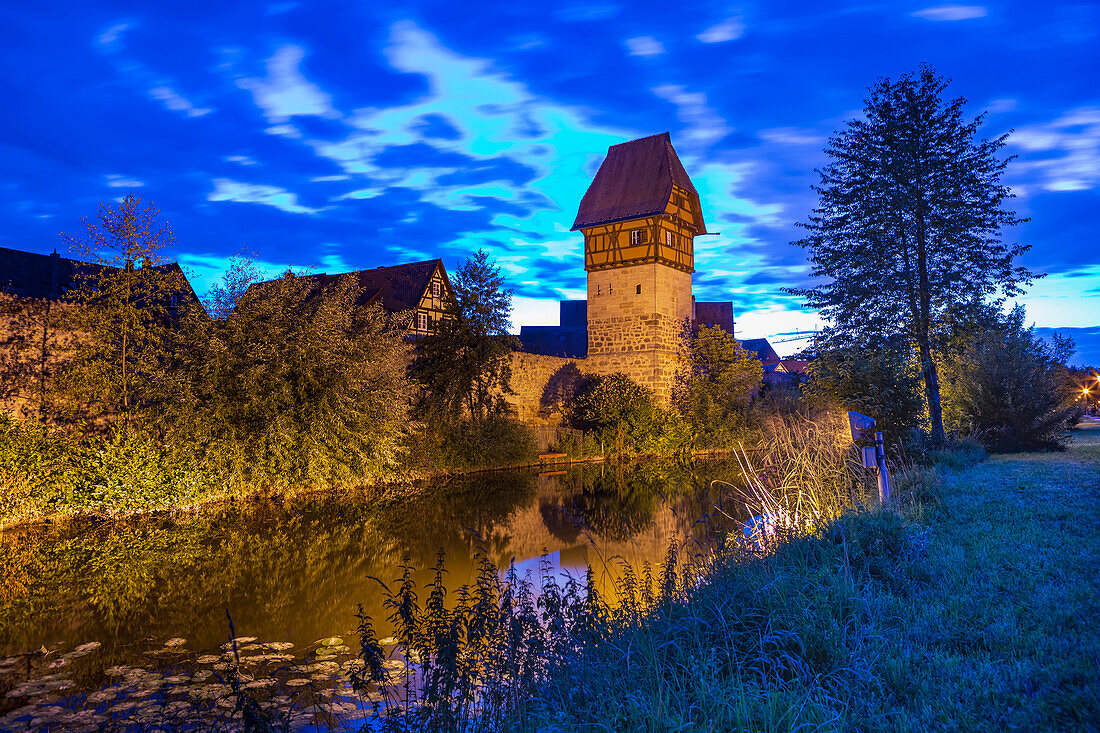 Stadtmauer und Bäuerlinsturm in Dinkelsbühl, Bayern, Deutschland