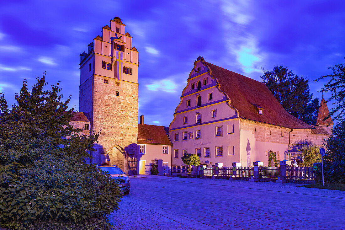 Nördlinger Tor und Stadtmühle in Dinkelsbühl, Bayern, Deutschland