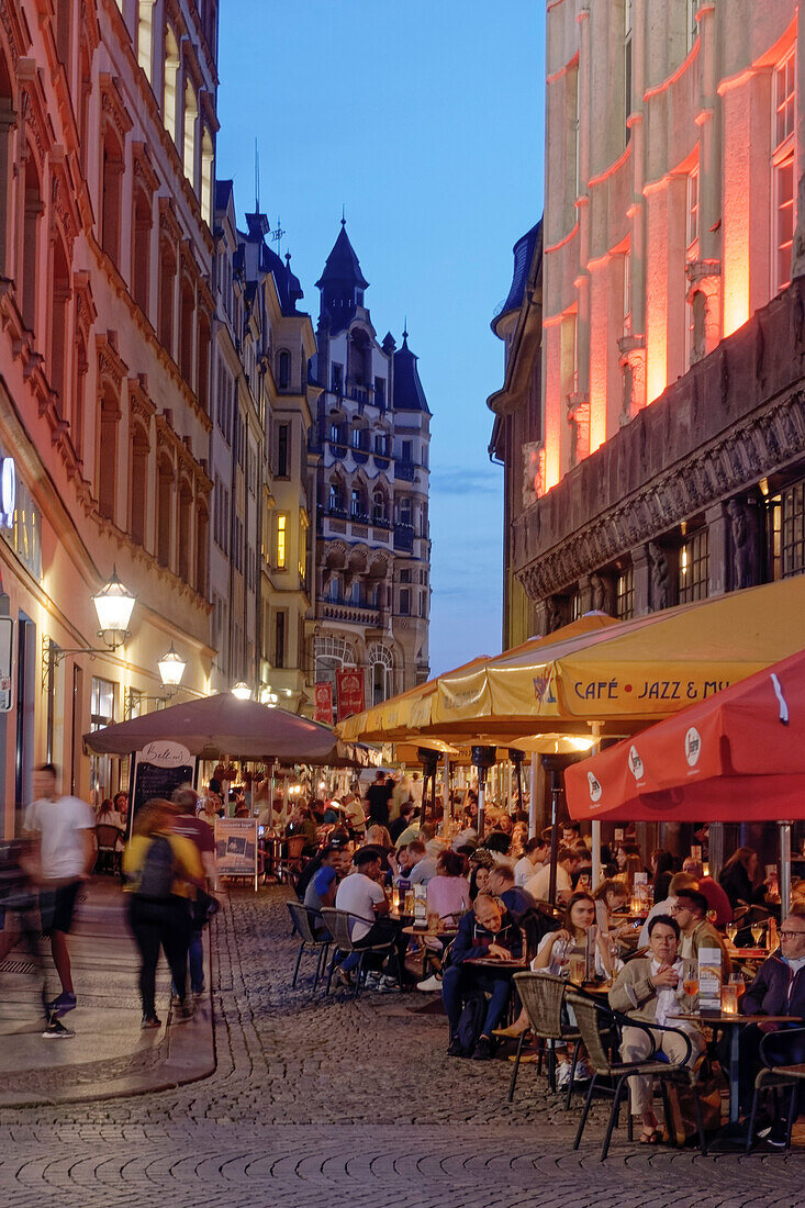 Barfußgaesschen, Drallewatsch, street cafes, Old city Center, Leipzig, Saxony