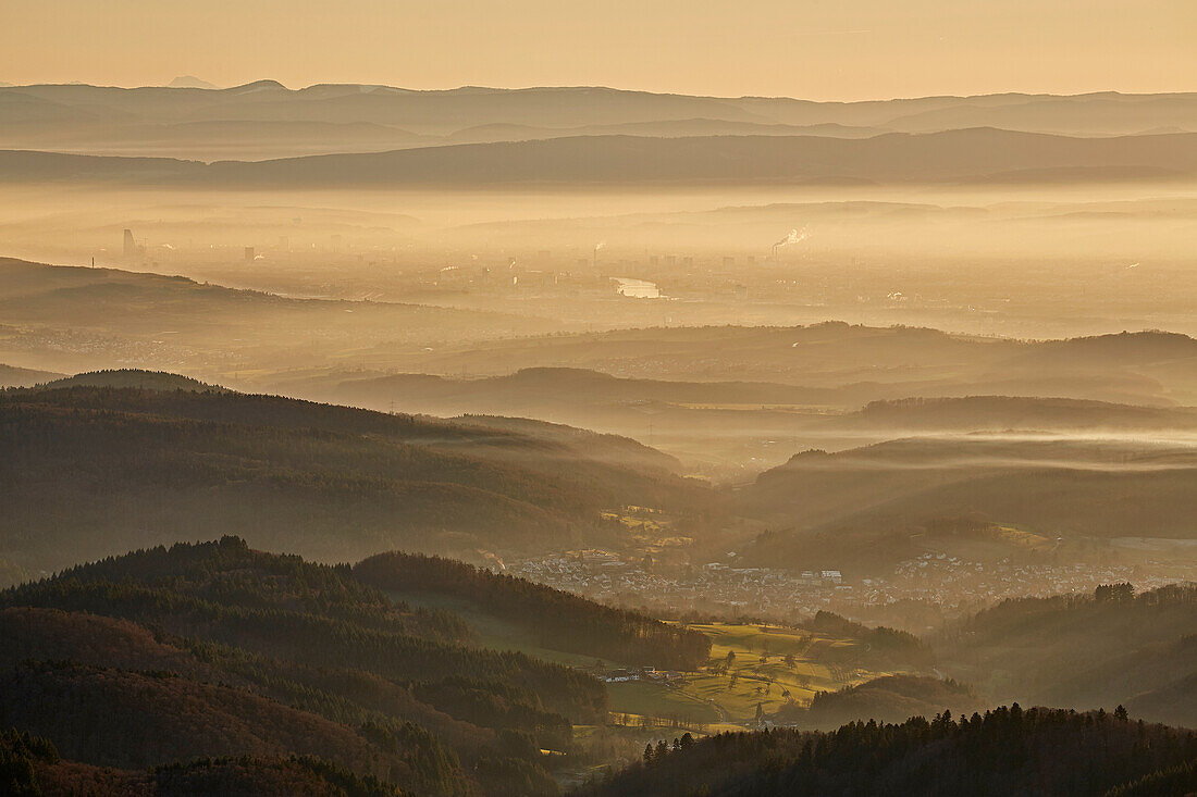 Blick vom Hochblauen Richtung Basel am Abend, Südlicher Schwarzwald, Schwarzwald, Baden-Württemberg, Deutschland, Europa
