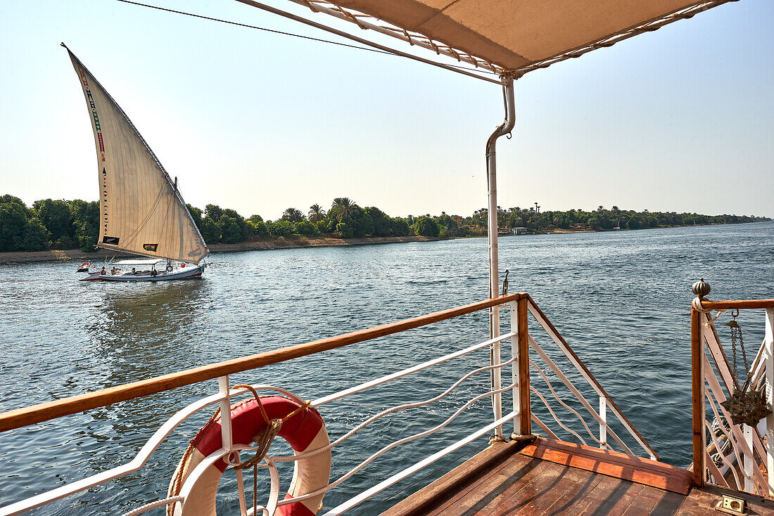 lazulli boat,egypt,river nile, landscape