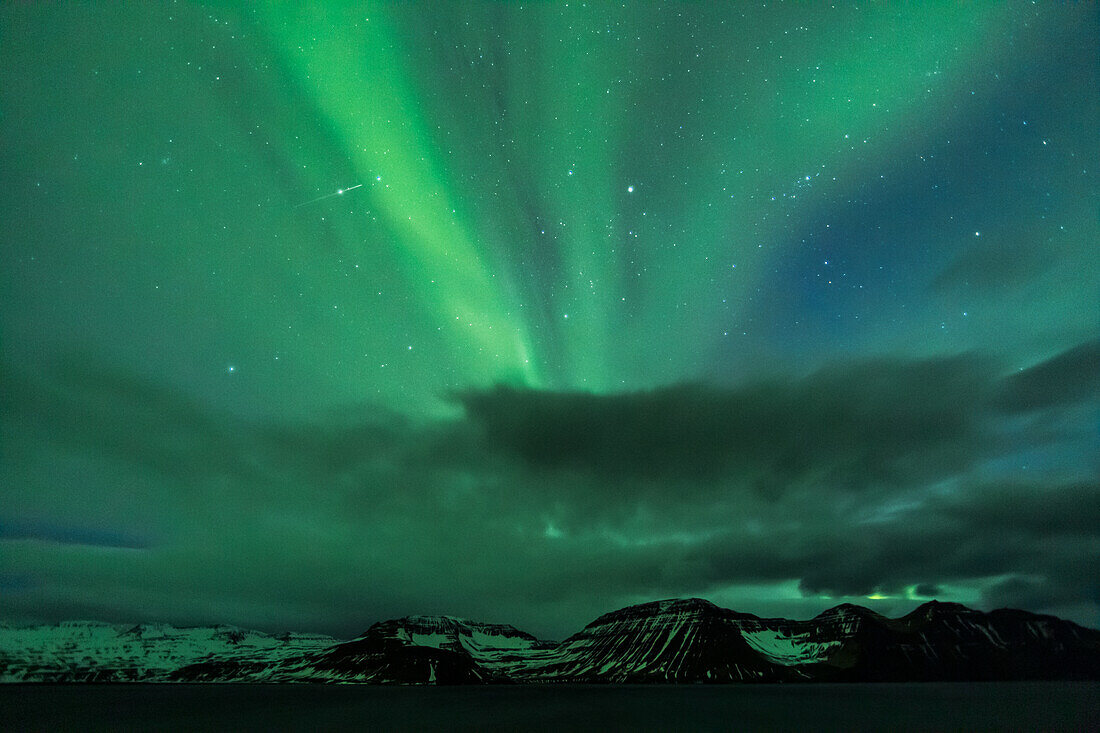 Nordlichter, Aurora borealis, Hornvik Bucht, Westfjords, Europa