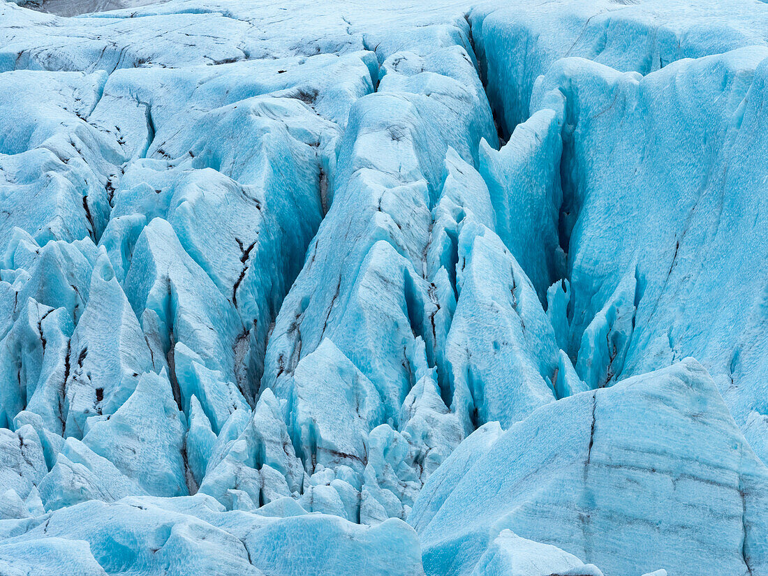 Svinafellsjokull glacier, glacier tongue of Öraefajokull on the Vatnajokull mountain range, Iceland, Europe