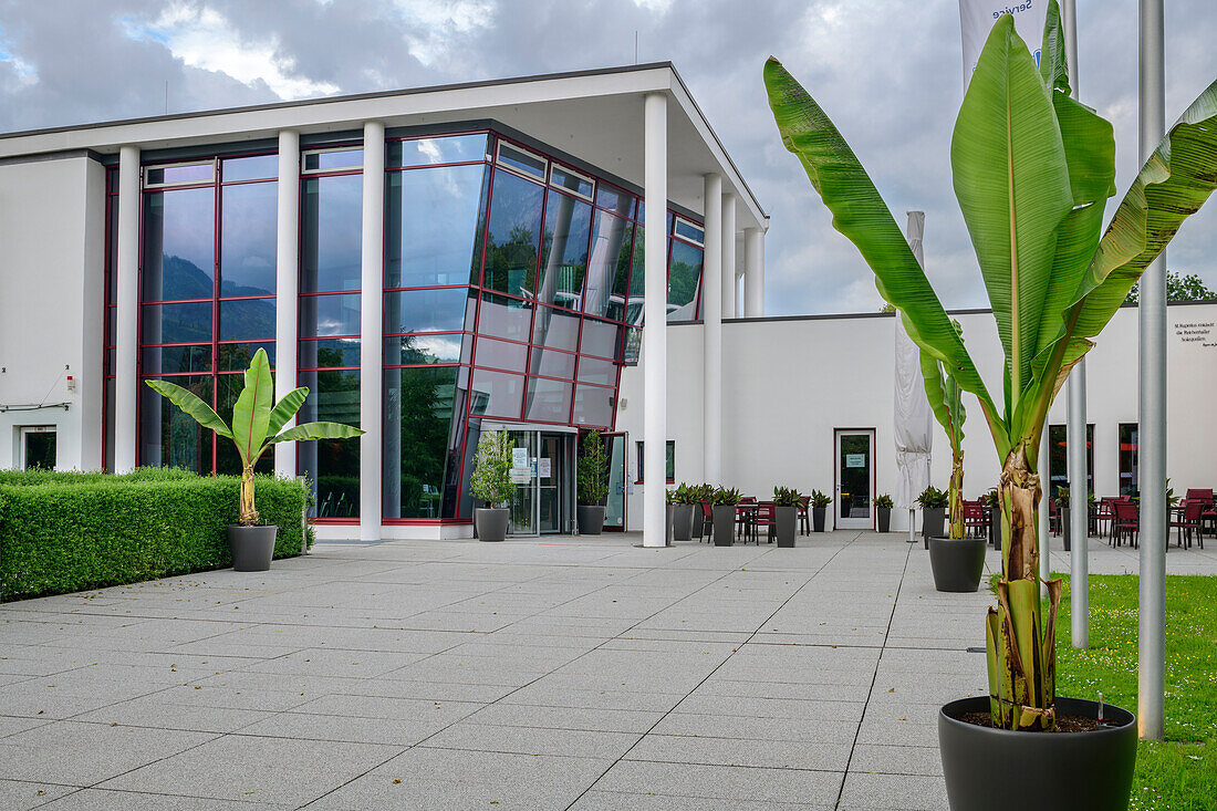 Rupertus-Therme in Bad Reichenhall, Bad Reichenhall, Berchtesgadener Alpen, Salzalpensteig, Oberbayern, Bayern, Deutschland