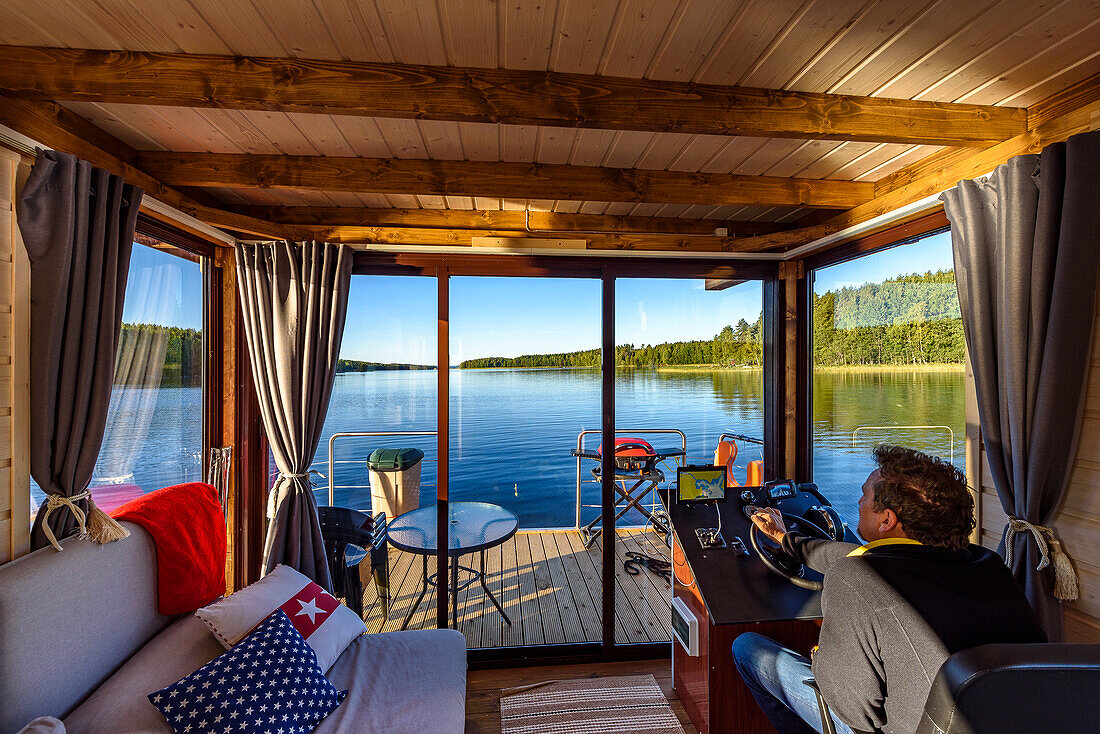 Houseboat trip with rented houseboat, Jyväskylä, Finland