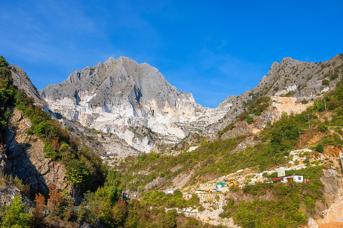 Apuan Alps with the Carrara quarries, Province of Massa-Carrara, Toscana, Italy